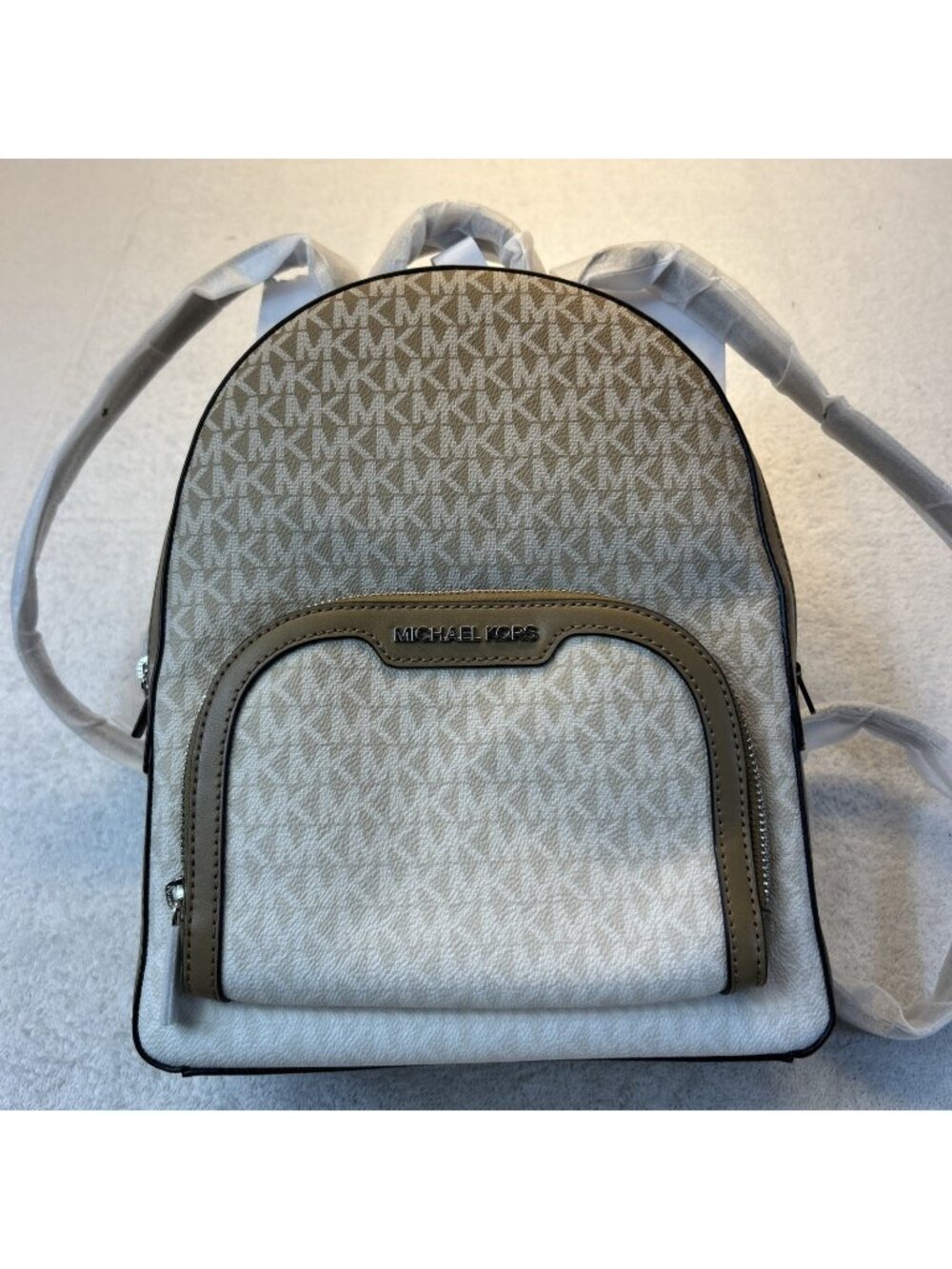 Michael Kors Jaycee Medium Backpack Vanilla Light Brown Vinyl/Leather NWT